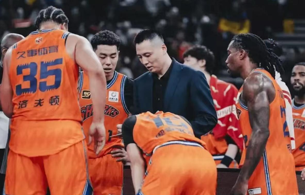 米乐M6-上海男篮财大气粗！300万美元报价臂展2米39悍将，NBA6.8分5篮板