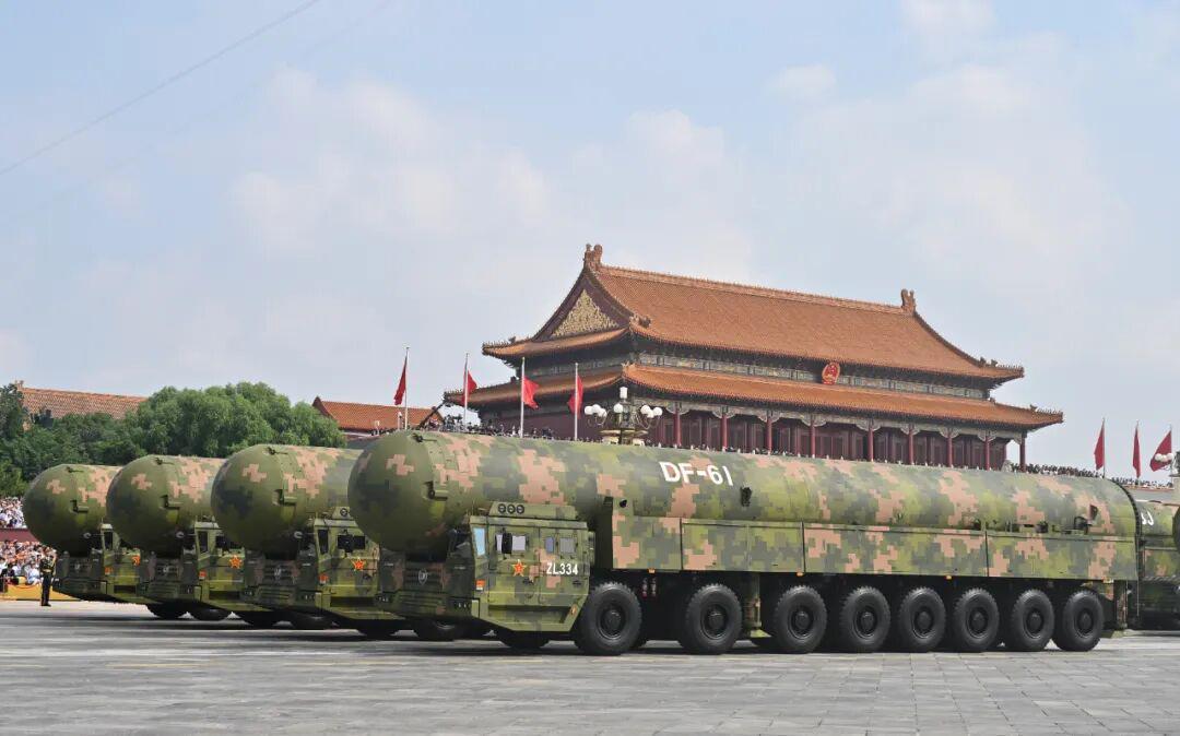 米乐-“东风”-61震撼亮相，美国媒体反应来了