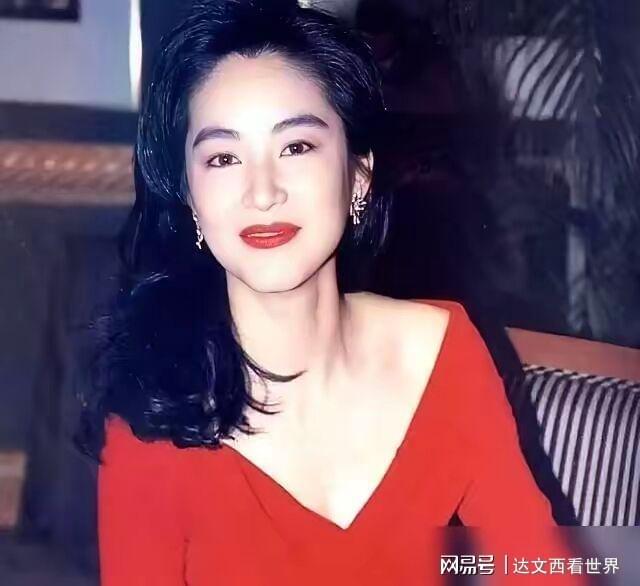 米乐-林青霞亲口爆料：当年我全裸给他看，他却吓得扭头就跑！